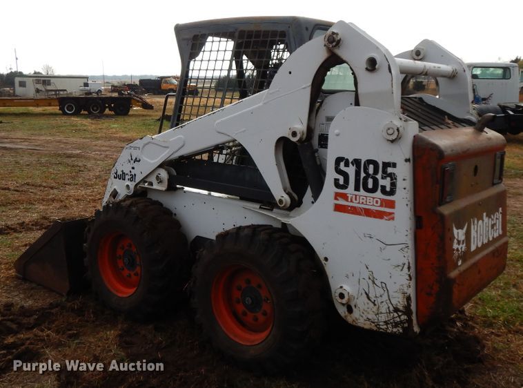 image for item GK9553 2005 Bobcat S185  skid steer loader