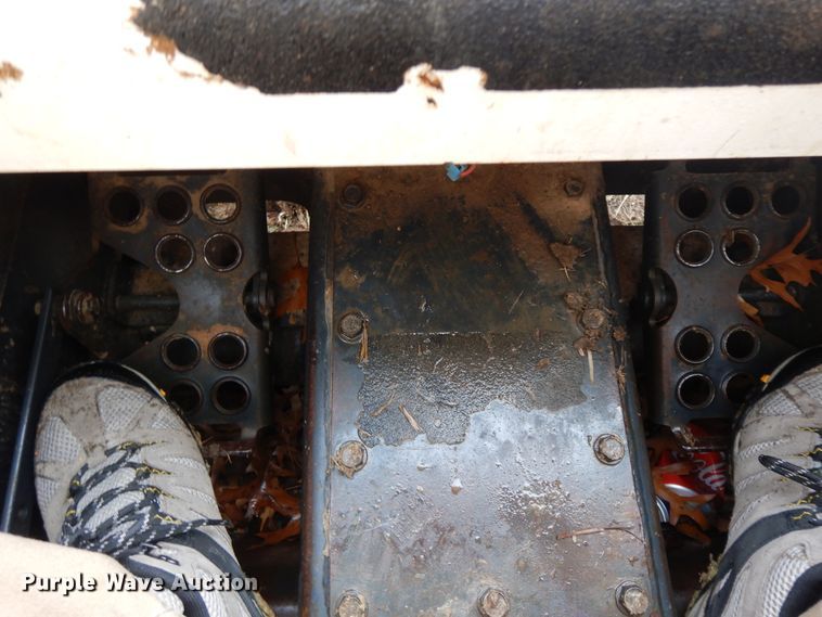 image for item GK9553 2005 Bobcat S185  skid steer loader