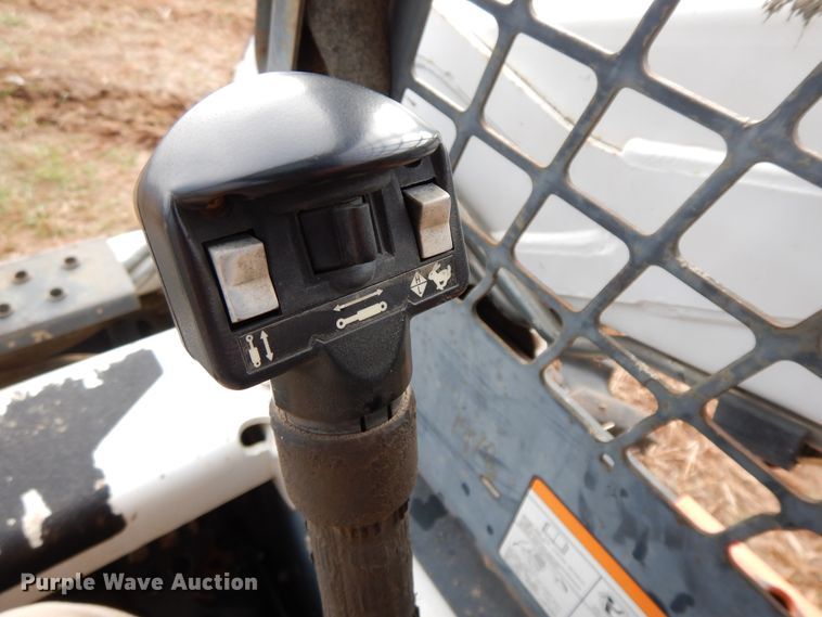 image for item GK9553 2005 Bobcat S185  skid steer loader