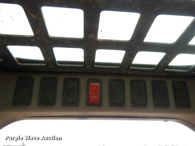 image for item GK9553 2005 Bobcat S185  skid steer loader