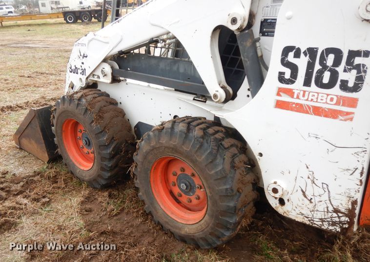 image for item GK9553 2005 Bobcat S185  skid steer loader