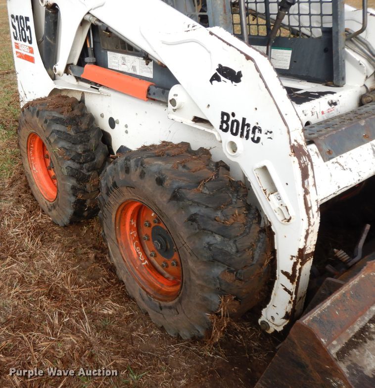 image for item GK9553 2005 Bobcat S185  skid steer loader