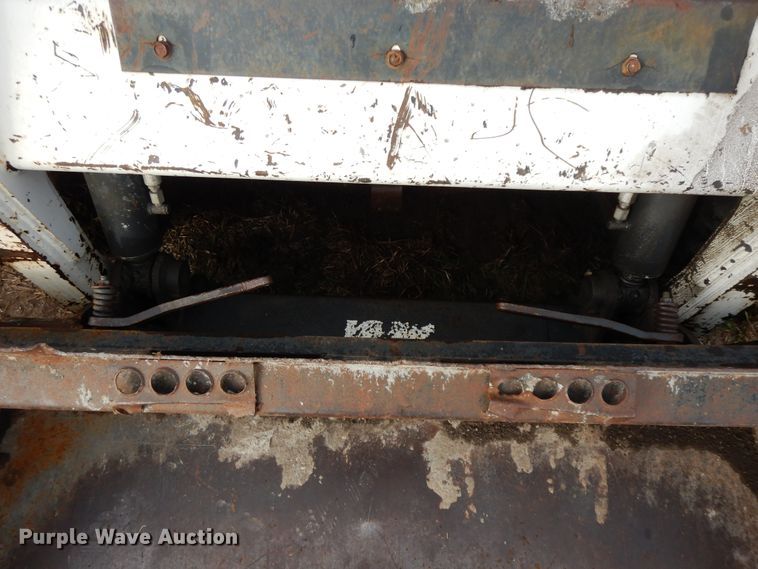 image for item GK9553 2005 Bobcat S185  skid steer loader