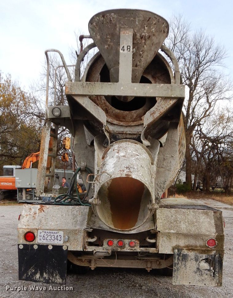 image for item GK9555 1993 Ford L8000  ready mix truck