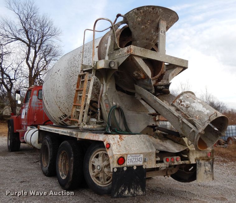 image for item GK9555 1993 Ford L8000  ready mix truck