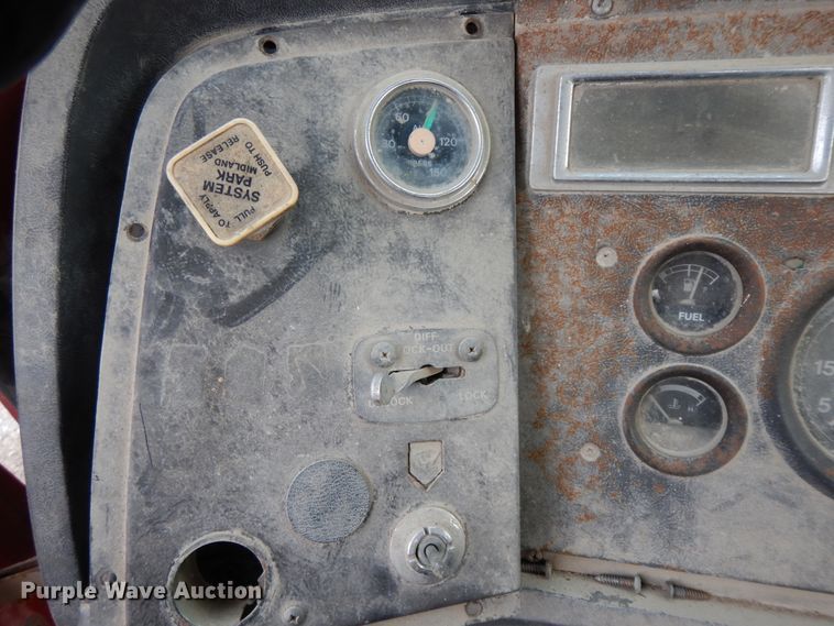 image for item GK9555 1993 Ford L8000  ready mix truck