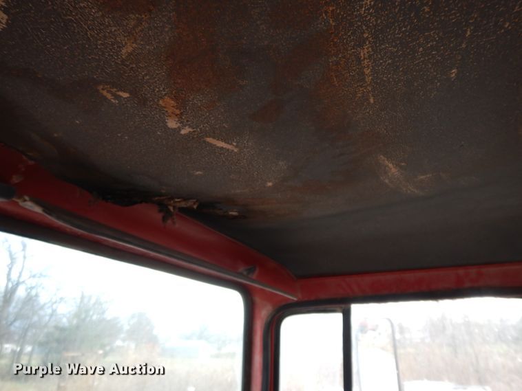 image for item GK9555 1993 Ford L8000  ready mix truck