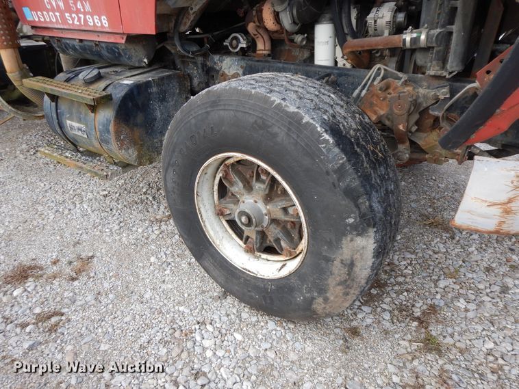 image for item GK9555 1993 Ford L8000  ready mix truck