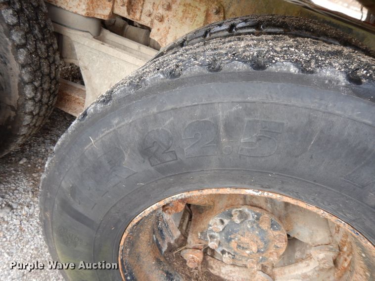 image for item GK9555 1993 Ford L8000  ready mix truck