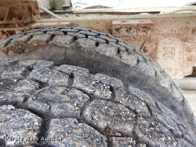 image for item GK9555 1993 Ford L8000  ready mix truck