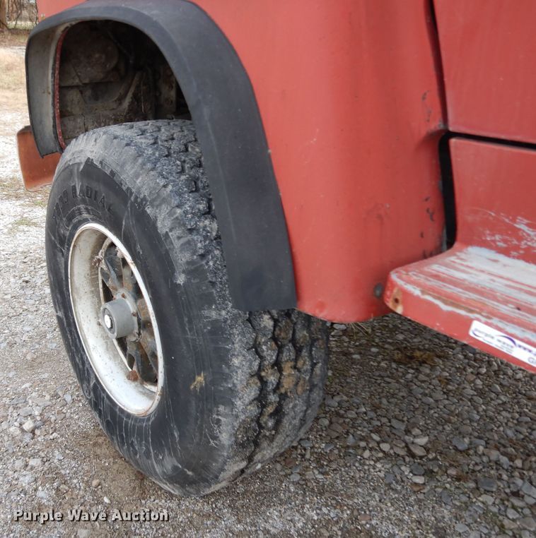 image for item GK9555 1993 Ford L8000  ready mix truck