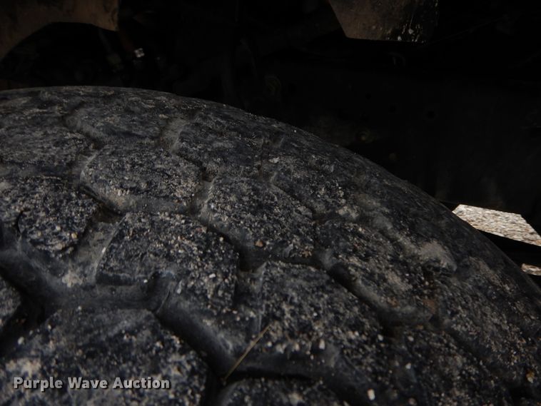 image for item GK9555 1993 Ford L8000  ready mix truck