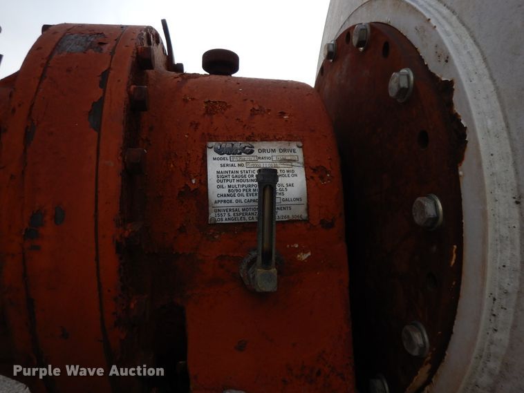 image for item GK9555 1993 Ford L8000  ready mix truck