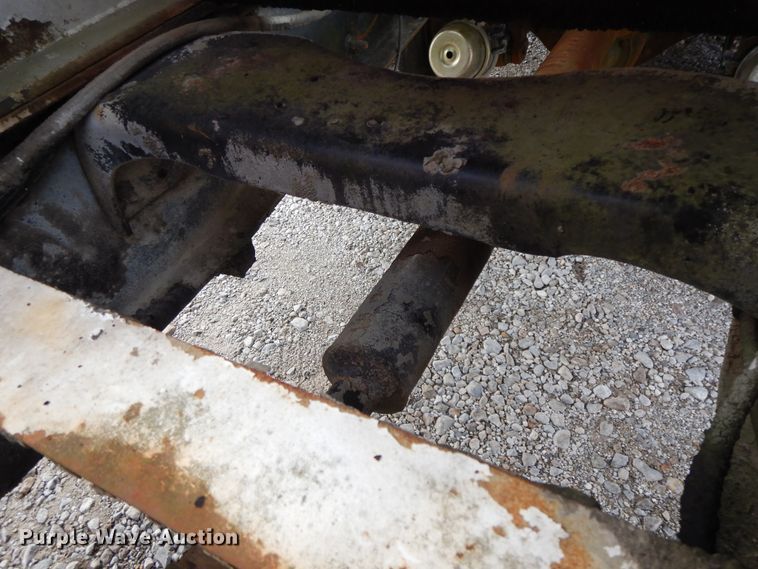 image for item GK9555 1993 Ford L8000  ready mix truck