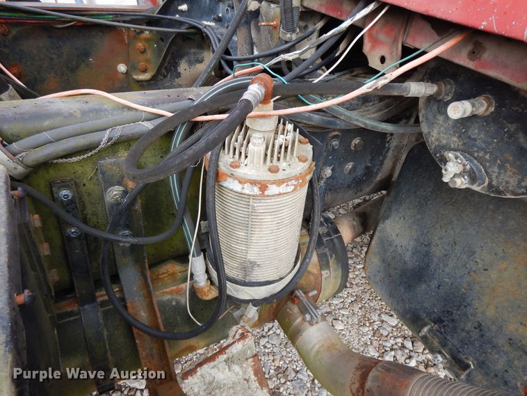 image for item GK9555 1993 Ford L8000  ready mix truck