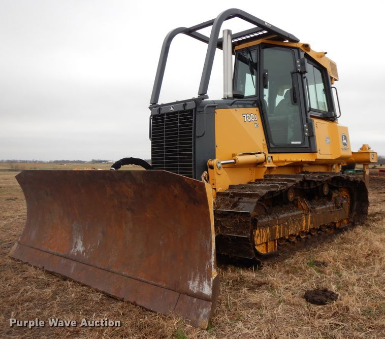 image for item GK9589 2011 John Deere 700J XLT  dozer