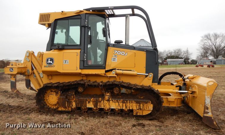 image for item GK9589 2011 John Deere 700J XLT  dozer