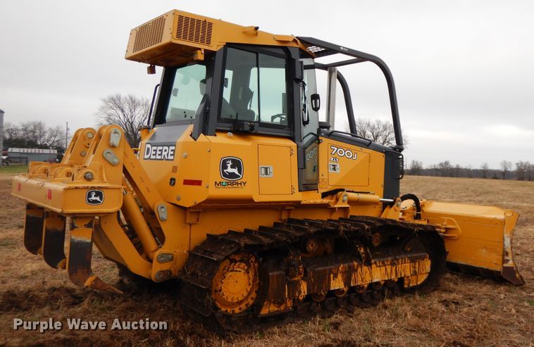 image for item GK9589 2011 John Deere 700J XLT  dozer