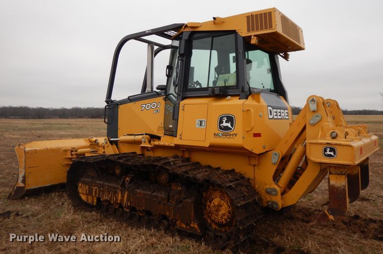 image for item GK9589 2011 John Deere 700J XLT  dozer