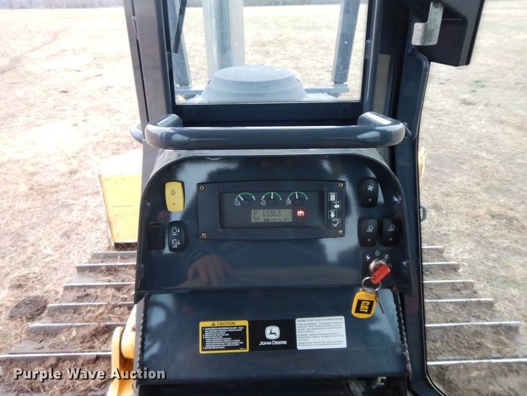 image for item GK9589 2011 John Deere 700J XLT  dozer