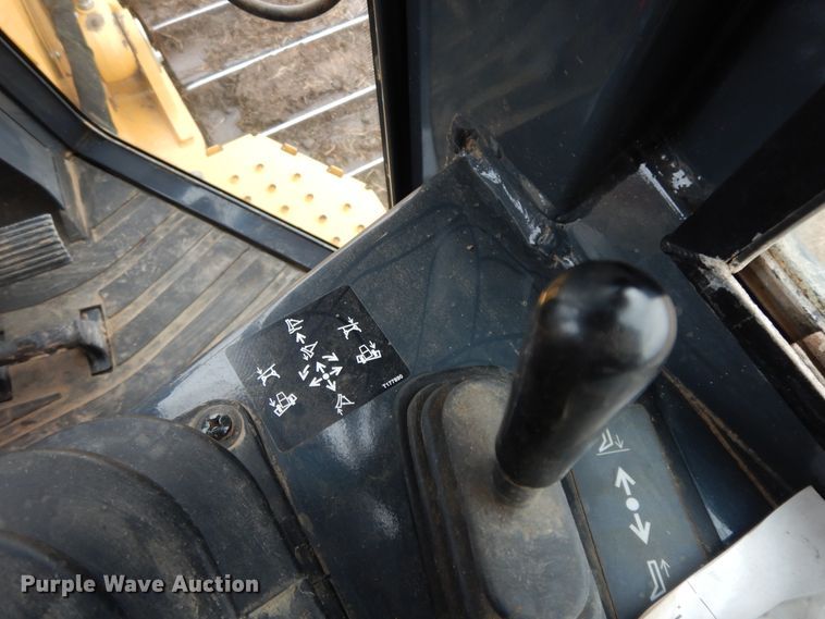 image for item GK9589 2011 John Deere 700J XLT  dozer