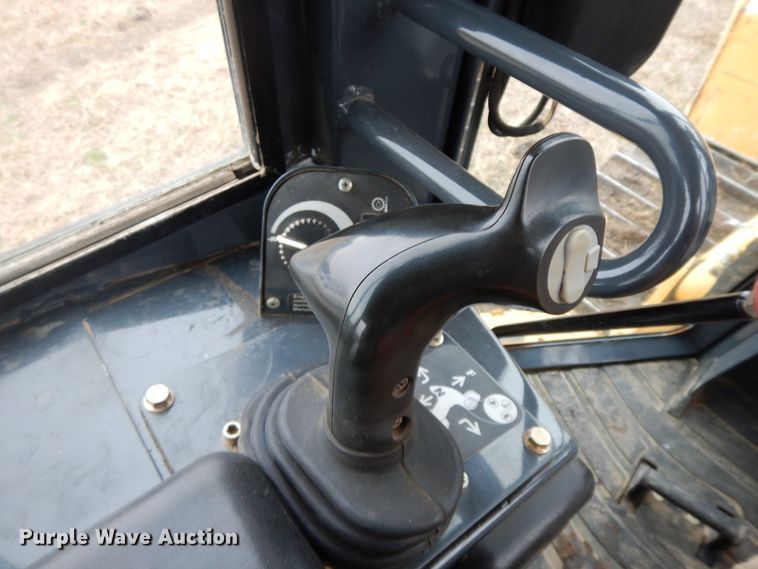 image for item GK9589 2011 John Deere 700J XLT  dozer