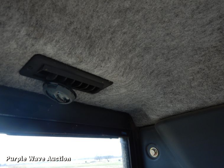 image for item GK9589 2011 John Deere 700J XLT  dozer