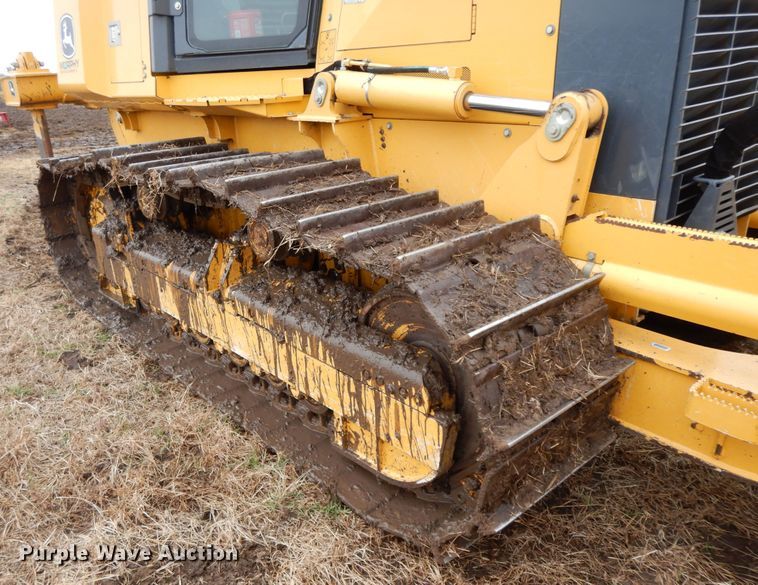 image for item GK9589 2011 John Deere 700J XLT  dozer