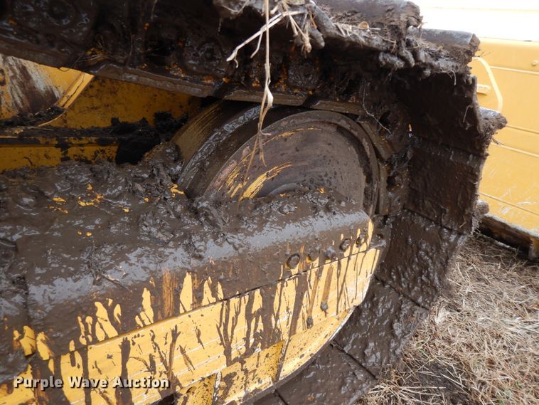 image for item GK9589 2011 John Deere 700J XLT  dozer