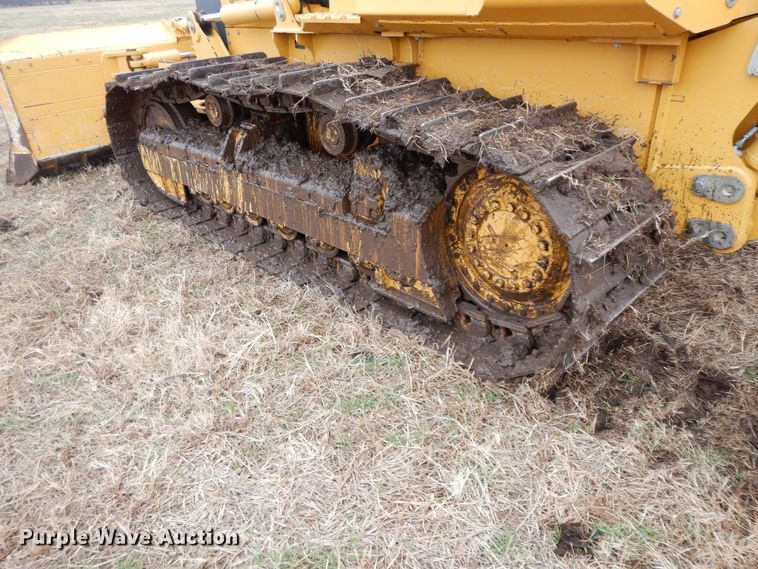 image for item GK9589 2011 John Deere 700J XLT  dozer