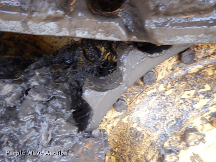 image for item GK9589 2011 John Deere 700J XLT  dozer