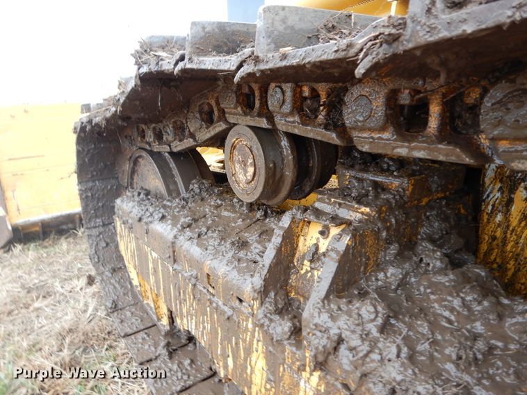 image for item GK9589 2011 John Deere 700J XLT  dozer