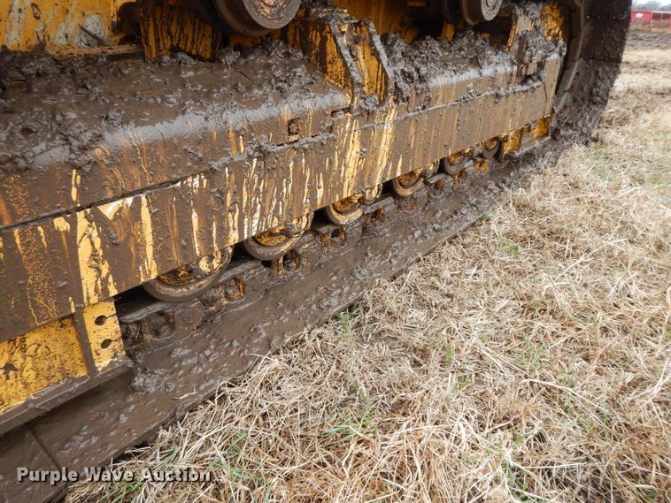 image for item GK9589 2011 John Deere 700J XLT  dozer