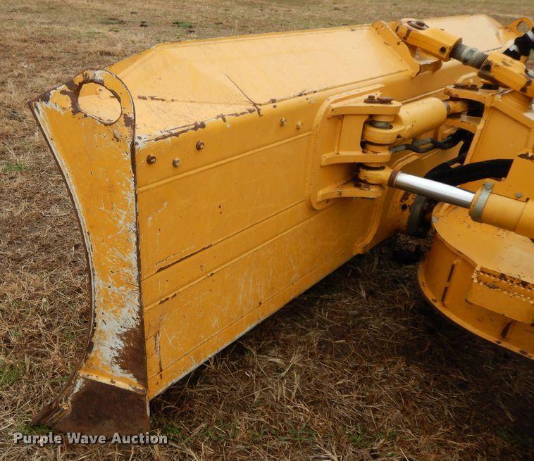 image for item GK9589 2011 John Deere 700J XLT  dozer