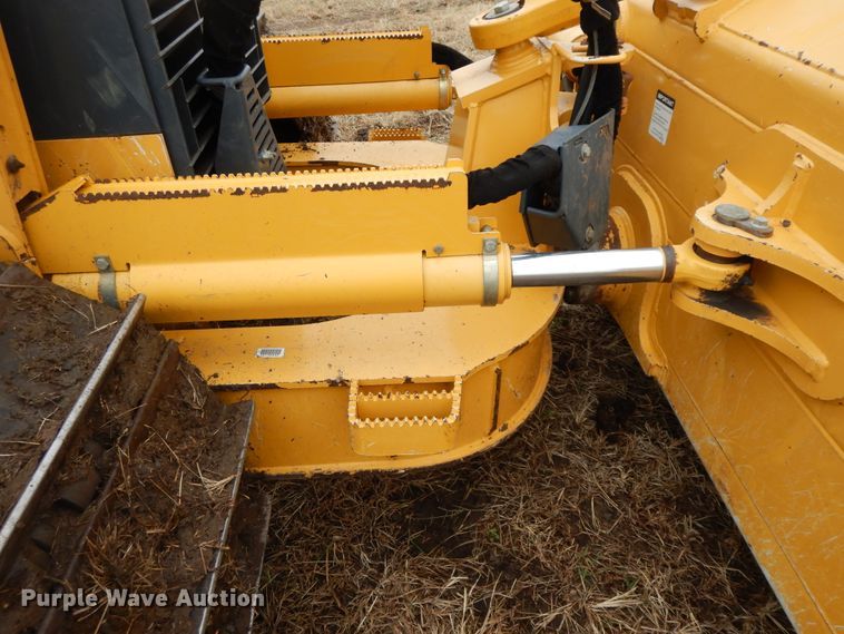 image for item GK9589 2011 John Deere 700J XLT  dozer