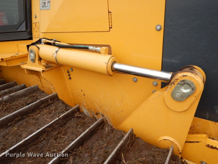 image for item GK9589 2011 John Deere 700J XLT  dozer