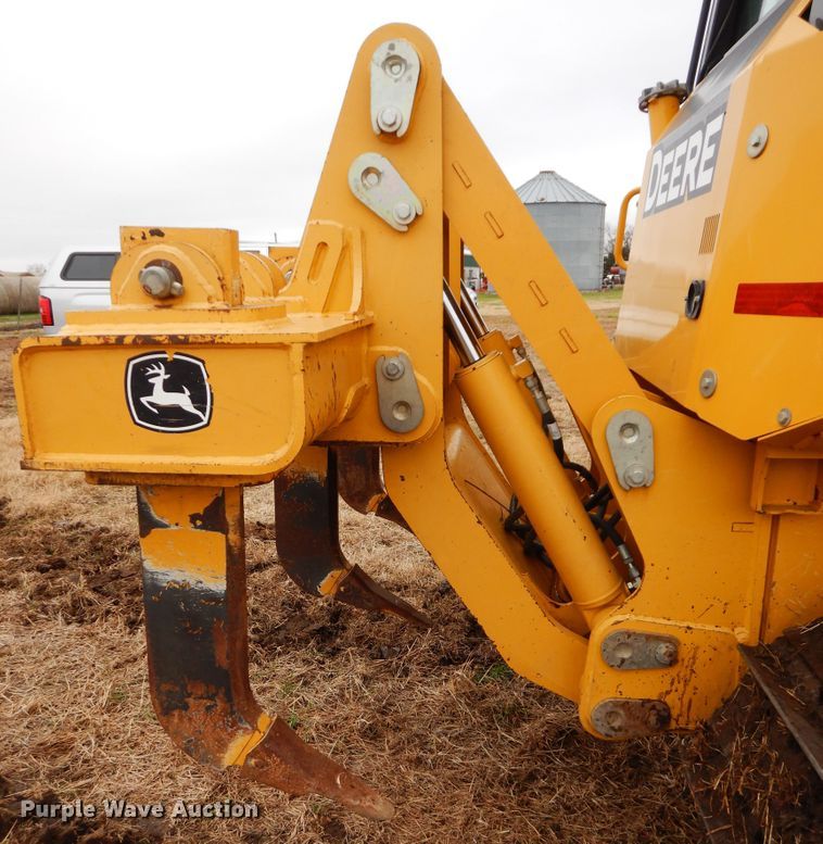 image for item GK9589 2011 John Deere 700J XLT  dozer