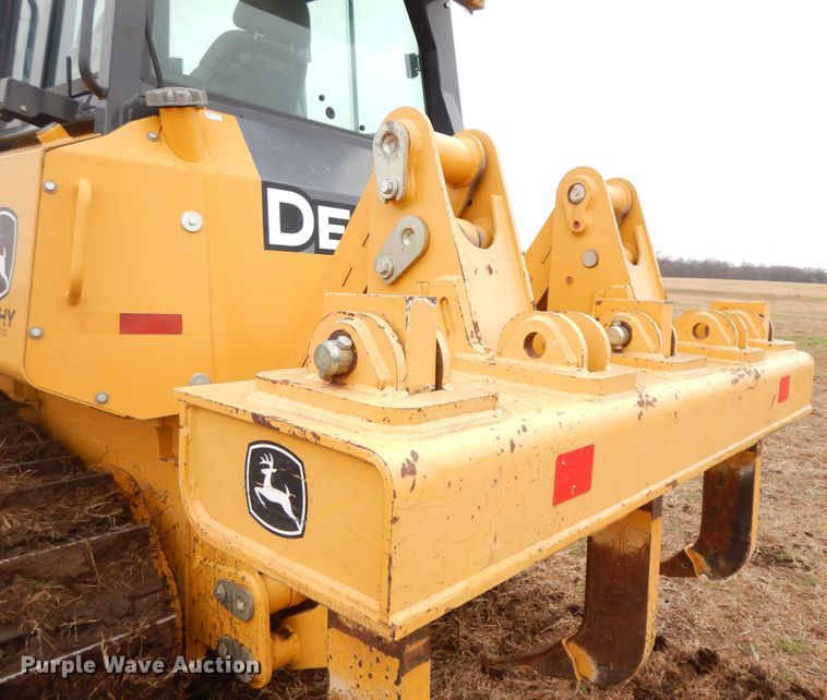 image for item GK9589 2011 John Deere 700J XLT  dozer