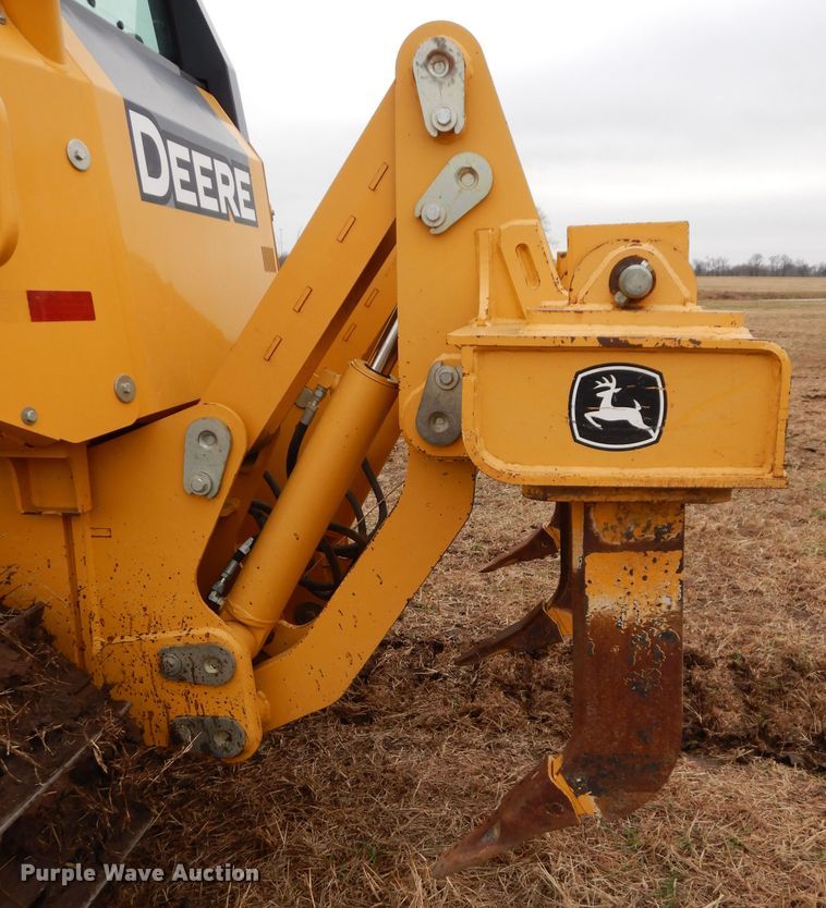 image for item GK9589 2011 John Deere 700J XLT  dozer