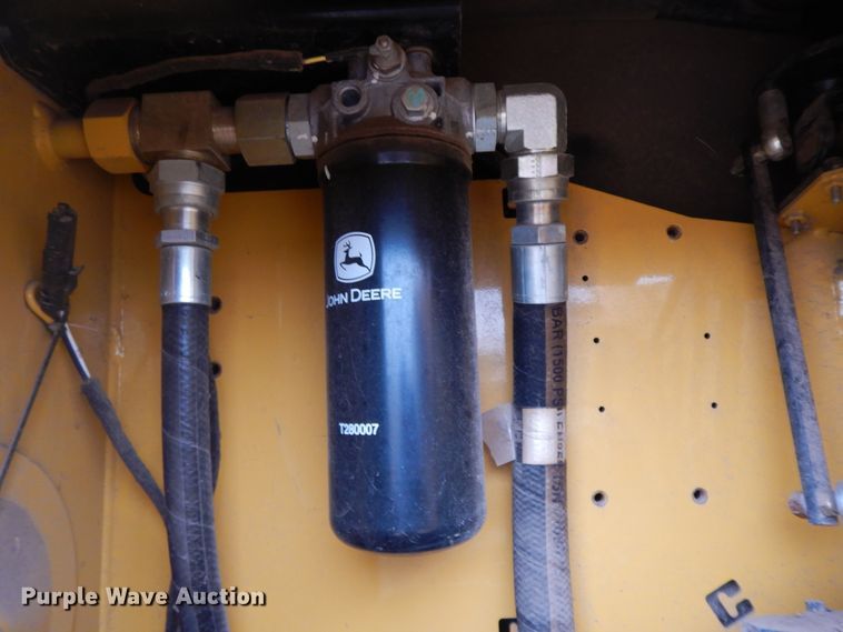 image for item GK9589 2011 John Deere 700J XLT  dozer