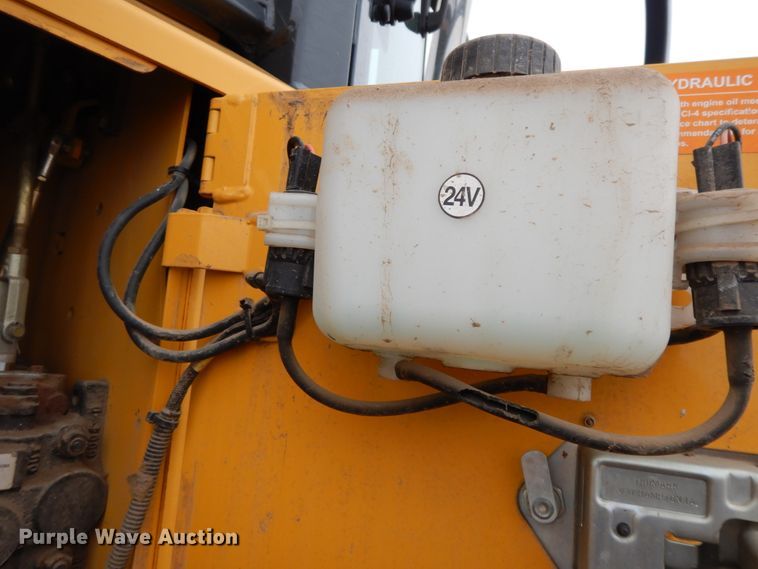 image for item GK9589 2011 John Deere 700J XLT  dozer