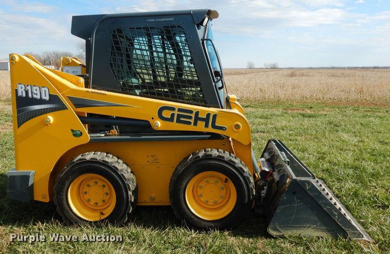 image for item GK9641 2015 Gehl R190  skid steer loader