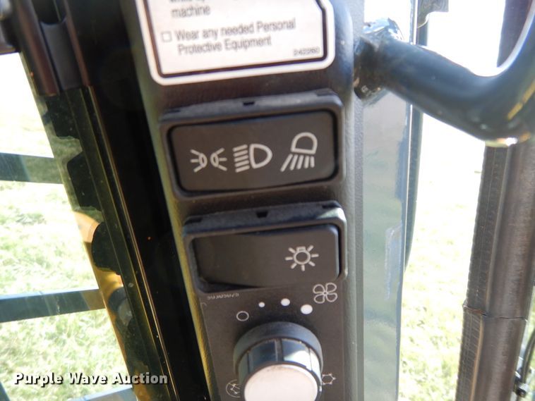 image for item GK9641 2015 Gehl R190  skid steer loader