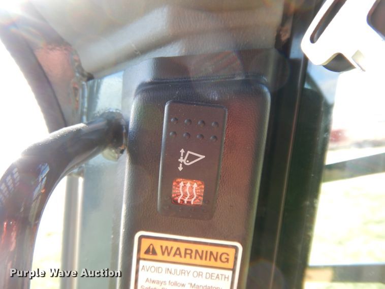 image for item GK9641 2015 Gehl R190  skid steer loader