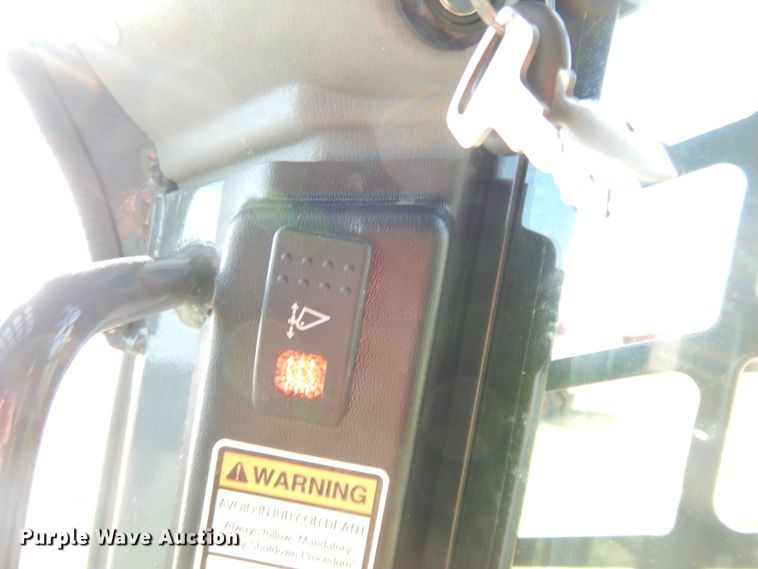 image for item GK9641 2015 Gehl R190  skid steer loader