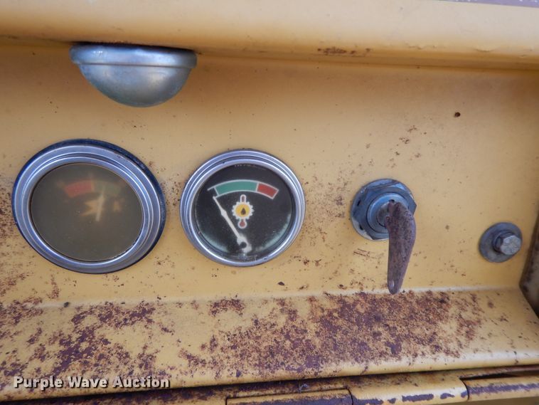 image for item GK9645 1974 Caterpillar D3  dozer