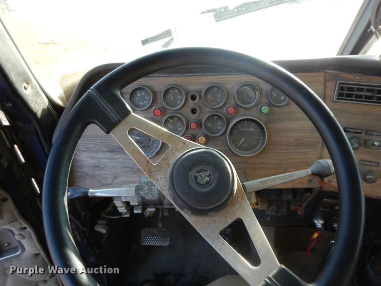 image for item GK9655 1995 Western Star 4900  dump truck