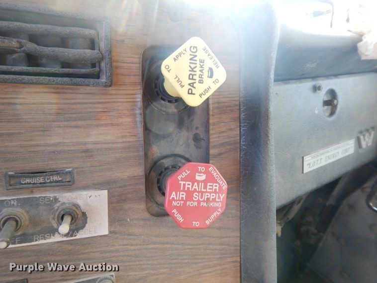 image for item GK9655 1995 Western Star 4900  dump truck