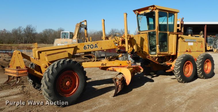 image for item GK9667 1980 John Deere 670A  motor grader