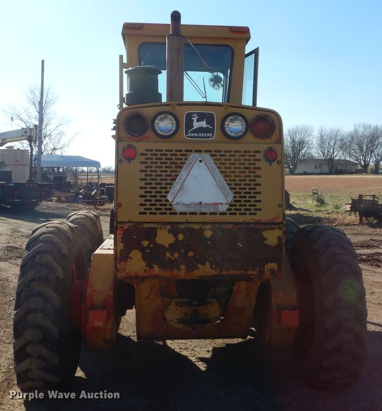 image for item GK9667 1980 John Deere 670A  motor grader